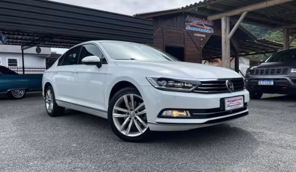 Volkswagen passat highline 2.0 tsi 220cv tip.  - branca - 2017/2018