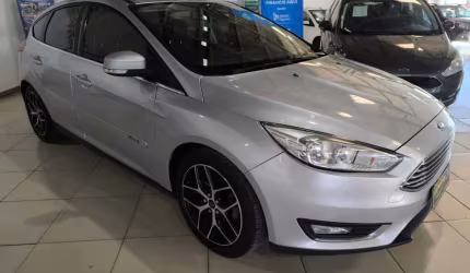Ford focus fastback tit./t.plus 2.0 flex aut.  - prata - 2015/2016