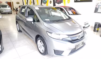 Honda fit 1.5 lx 16v 4p
