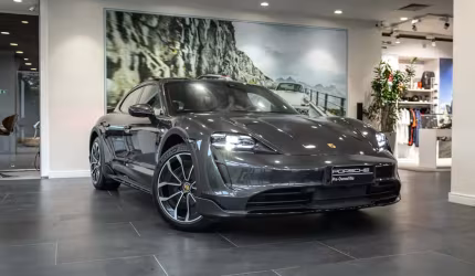 Porsche taycan 4 cross turismo elétrico