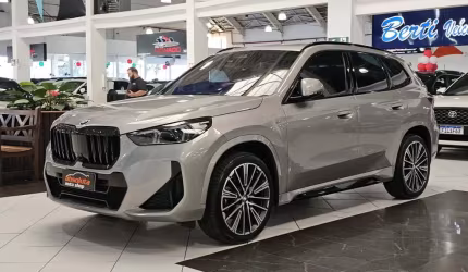 Bmw x1 2.0 16v turbo gasolina sdrive20i sport 4p automático