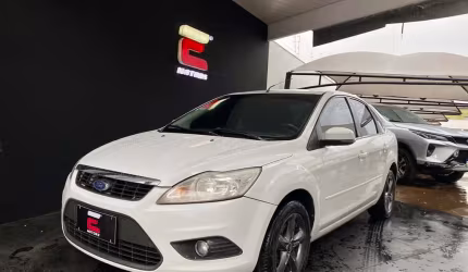 Ford focus focus sedan se 2.0 powershift