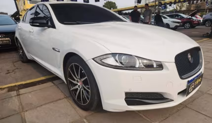 Jaguar xf 2.0 pluxury 2015