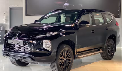 Mitsubishi pajero sport legend black 2.4 