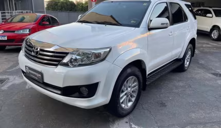 Toyota hilux sw4 4x2sr 2015