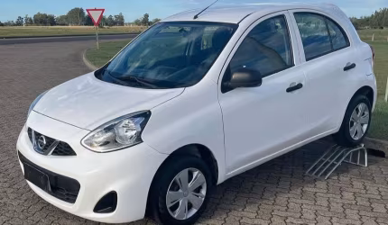 Nissan march em excelente estado!