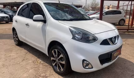 Nissan march sv 1.6 16v flexstart 5p mec. 2017