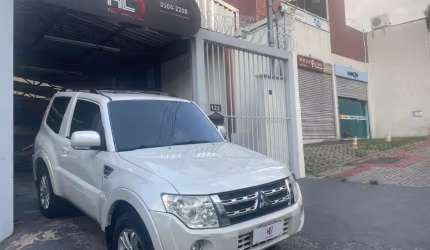Mitsubishi pajero full 3.2 8v hpe 3.2 4x4 3p diesel aut