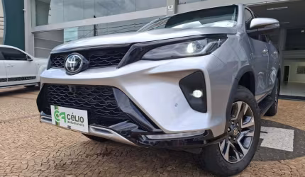 Toyota hilux sw4 i/  swsrxa4rd - prata - 2024/2025