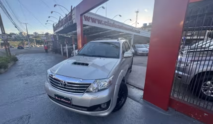 Toyota hilux sw4 3.0 srv 4x4 16v turbo intercooler diesel 4p automático