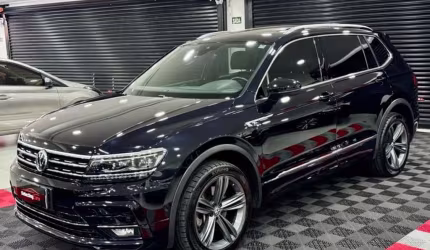 Tiguan r-line 350 7 lugares + teto solar + ipva 2025 pago - impecavel