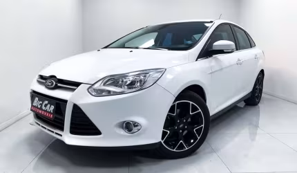 Ford focus sedan titanium 2.0  flex aut.  - branca - 2014/2014