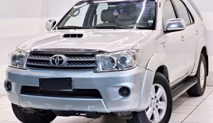 Toyota hilux sw4 2010 3.0 srv 4x4 7 lugares 16v turbo intercooler diesel 4p automático