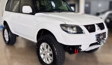 Pajero tr4 2.0 4x4 flex aut - suspensao preparada - pneus - guinho - couro