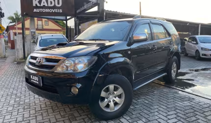 Toyota hilux sw4 srv d4-d 4x4 3.0 tdi dies. aut