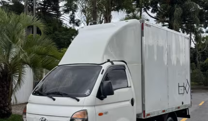 Hr 2.5 tci diesel com bau 2013