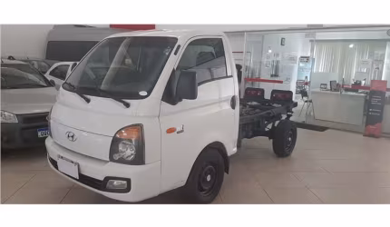 Hyundai hr 2013 2.5 longo sem caçamba 4x2 16v 130cv turbo intercooler diesel 2p manual