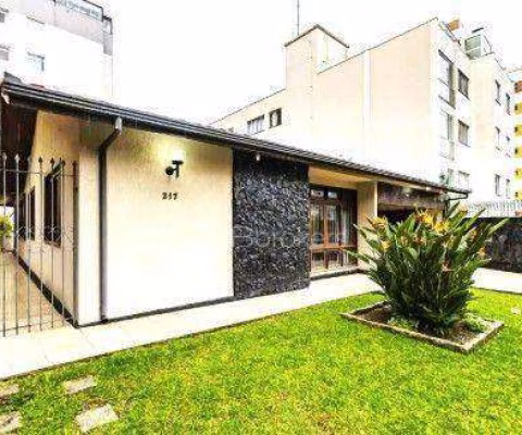 185m² PRIVATIVOS EM TERRENO DE 411m² COM AMPLA ÁREA INTERNA E EXTERNA!