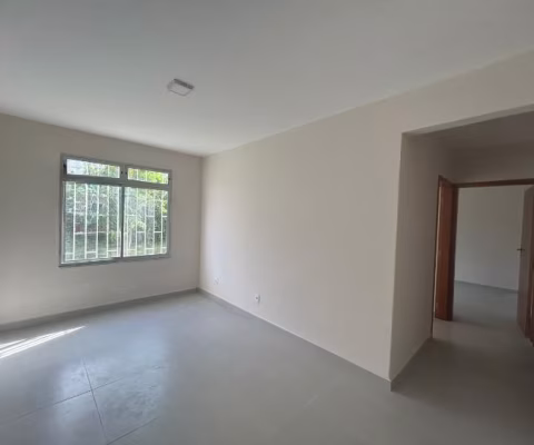 APARTAMENTO DE 2 QUARTOS COM VAGA DE GARAGEM E PISO PORCELANATO NA TRINDADE FLORIANÓPOLIS
