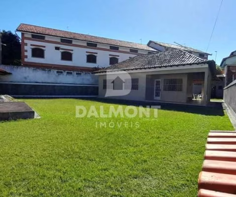 Peró - Cabo Frio/RJ -  Casa independente com quintal