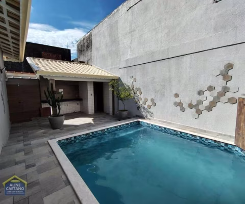 Linda Casa Térrea Isolada Alto Padrão à 300mts do mar!