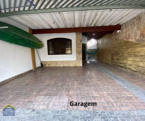 LINDA CASA 2 SUÍTES, QUINTAL SUPER ESPAÇOSO, PRÓXIMO AO COMÉRCIO EM GERAL.