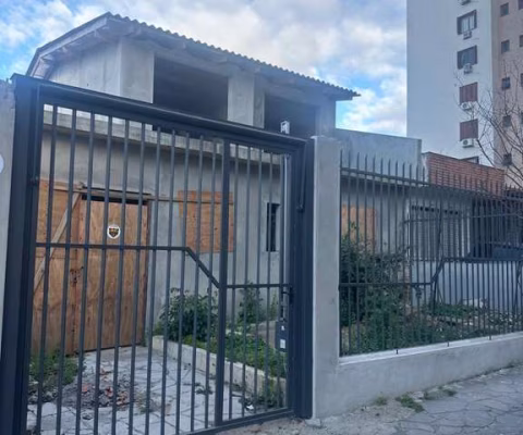 Casa com 2 quartos à venda na Rua Azevedo Sodré, 300, Passo da Areia, Porto Alegre