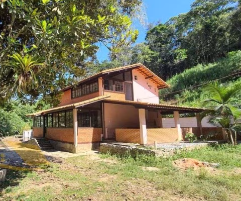 Vendo Linda Chácara com 40 Mil Mts² Próximo ao centro de Friburgo