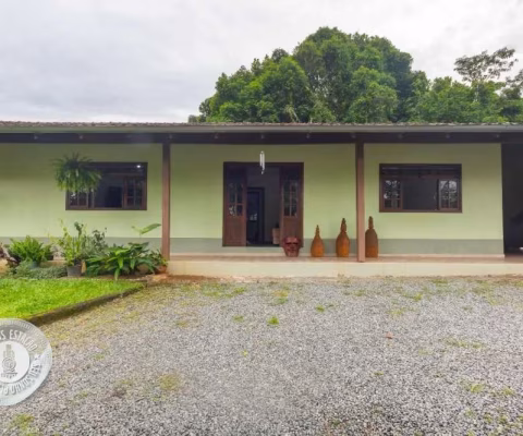 Oportunidade única! Casa com terreno de sonho em Blumenau: 1.914m² no Bairro Fortaleza!