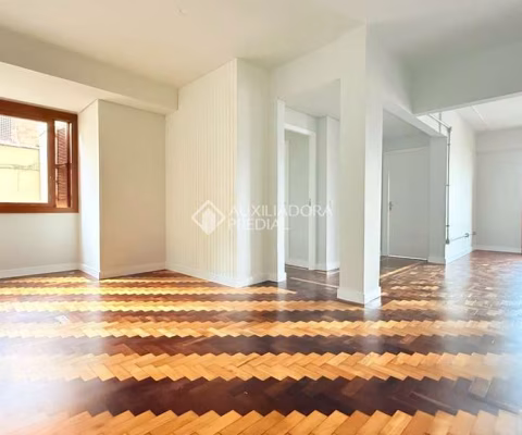 Apartamento com 3 quartos à venda na Rua Tomaz Flores, 247, Independência, Porto Alegre