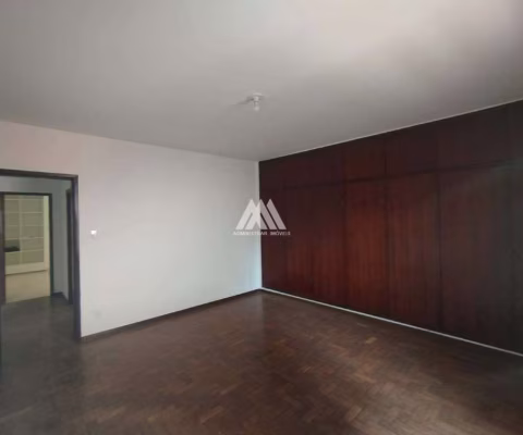Vendo casa em Itaúna no Cerqueira Lima com um barracão!