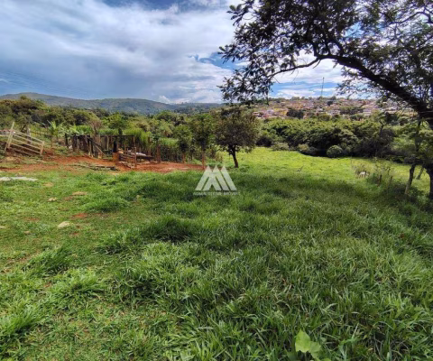 Alugo terreno em Itatiaiuçu de 2.200m² com excelente localização.