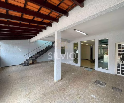 Linda Casa reformada fino acabamento com Laje na QNO 13 Setor O