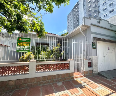 Casa com 3 quartos à venda na Rua Germânia, 137, Centro, Canoas