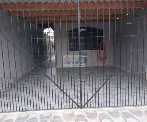 Casa Geminada 2 quartos sendo 1 suíte e 1 vaga de garagem