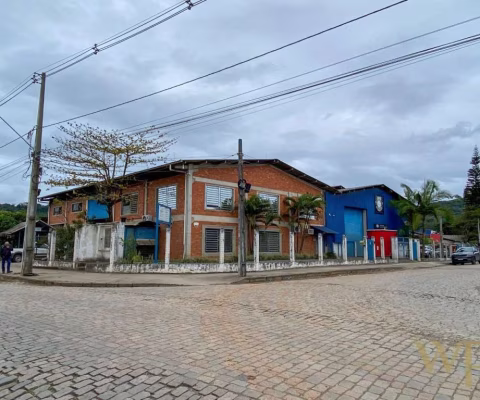Barracão / Galpão / Depósito com 5 salas à venda na Rua Dorothovio do Nascimento, 1200, Jardim Sofia, Joinville