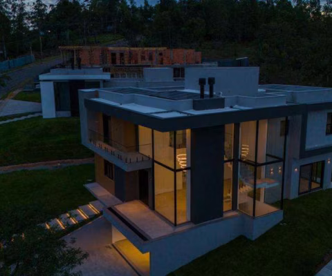 Casa de condomínio 4 dormitórios à venda no Bairro Santa Isabel com 424 m² de área privativa - 2 vagas de garagem