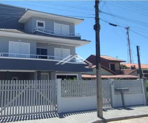 Sobrado com 4 dormitórios à venda, 218 m² por R$ 1.300.000,00 - Brasília - Itapoá/SC