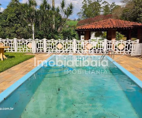 Chácara com lago à venda bairro da Cachoeira em Atibaia - 3.024m²