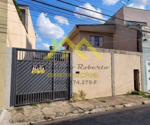 Sobrado para Locação em Guarulhos, Jardim Santa Beatriz, 2 dormitórios, 1 banheiro, 3 vagas