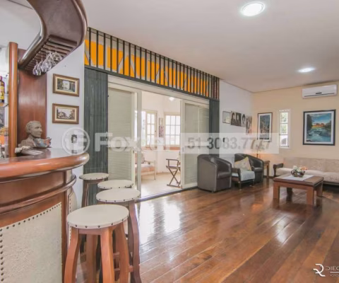 Casa com 4 quartos à venda na Rua Chico Pedro, Camaquã, Porto Alegre