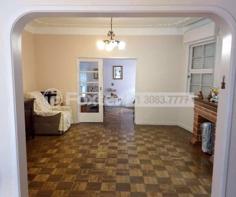 Casa com 3 quartos à venda na Avenida Ceará, São João, Porto Alegre