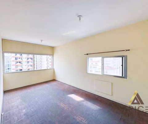 OPORTUNIDADE PARA REFORMA - 32m² ÚTEIS - LIVING AMPLO - COZINHA - BANHEIRO - 01 VAGA - VISTA LIVRE - 200m DA PRAIA por R$ 274.800 - GONZAGA/SANTOS