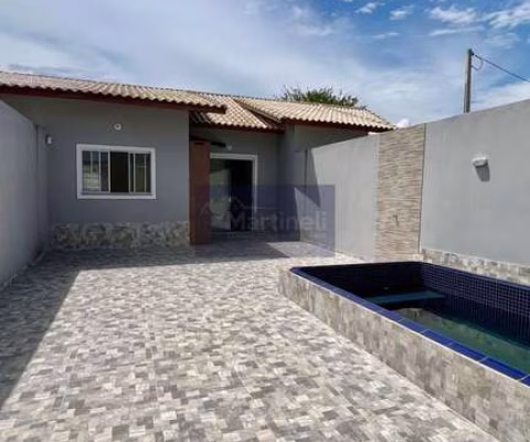 Imperdível oportunidade de adquirir uma casa de 2 quartos no Jardim Guacyra, Itanhaém-SP, com 2 vagas de garagem!