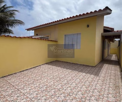 Imperdível oportunidade! Casa à venda em Itanhaém-SP, bairro Tupy, 2 quartos, 1 suíte, 1 sala, 2 banheiros, 2 vagas na garagem, 65m²