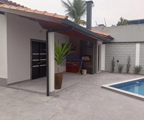 Imperdível oportunidade: Casa à venda em Itanhaém-SP, Campos Elíseos! 3 quartos, 1 suíte, 1 sala, 3 banheiros, 5 vagas, 100m².