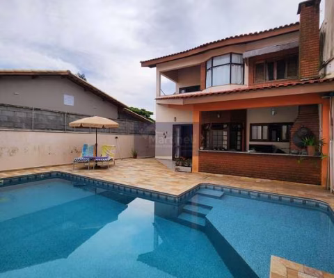 Imperdível oportunidade! Casa à venda em Itanhaém-SP, Cibratel 1! 3 quartos, 1 suíte, 1 sala, 2 banheiros, 3 vagas de garagem, 218m².