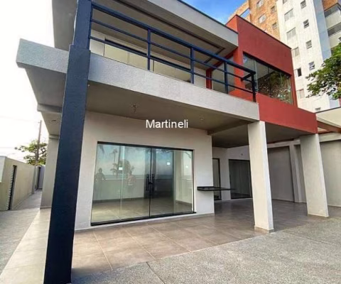 Imperdível oportunidade: Casa à venda no Centro de Itanhaém-SP com 4 quartos, 2 suítes, 2 vagas de garagem e 230m² de área!
