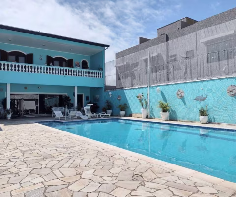 Imperdível oportunidade: casa à venda em Itanhaém-SP, bairro Cibratel 1, com 5 quartos, 4 suítes, 3 salas, 7 banheiros, 8 vagas e 524m² de área.