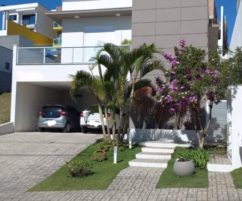 Sobrado a venda com 4 dormitórios no cond. Aruã Brisas em Mogi das Cruzes